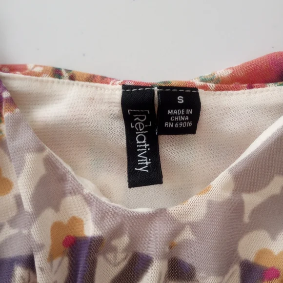 Relativity Boho Ruffled Top - Picture 2 of 4